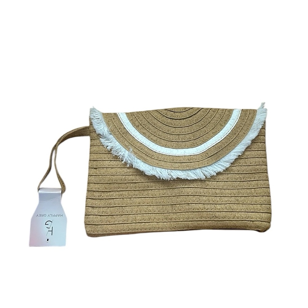🆕 Straw Fringe Clutch Tan and White with Magnetic Closure